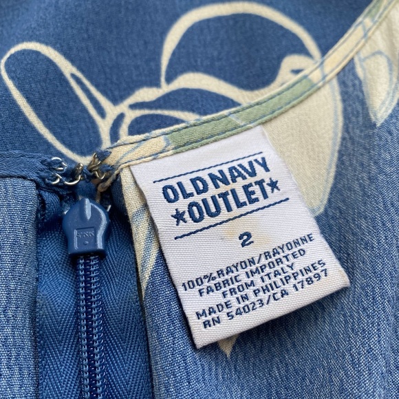 Old Navy Outlet Maxi Dress Floral Blue/White 2 - Picture 6 of 6